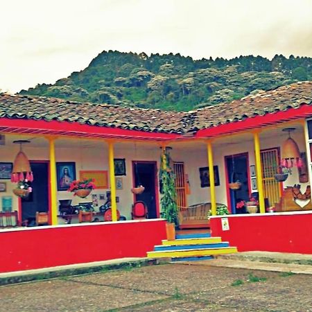 Finca Recreacional Marcelandia Санта-Роса-де-Кабаль Екстер'єр фото